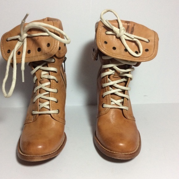 Frye Julia Grommet Lace Ankle Boots Sz 6B TAN GUC